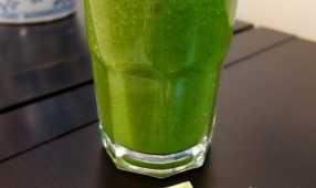 Kiwi Fruit Kapers Smoothie